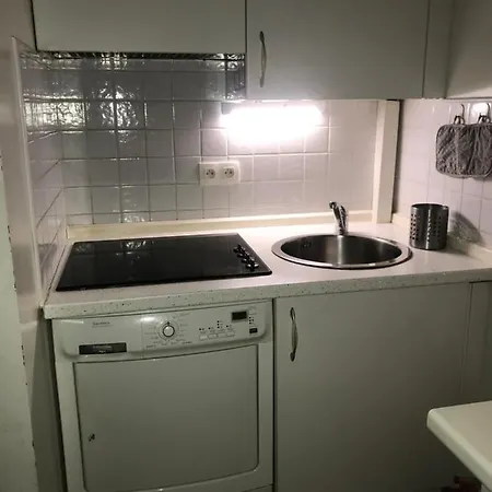 Apartment In Centro A Vicino Parcheggio Privato Incluso!